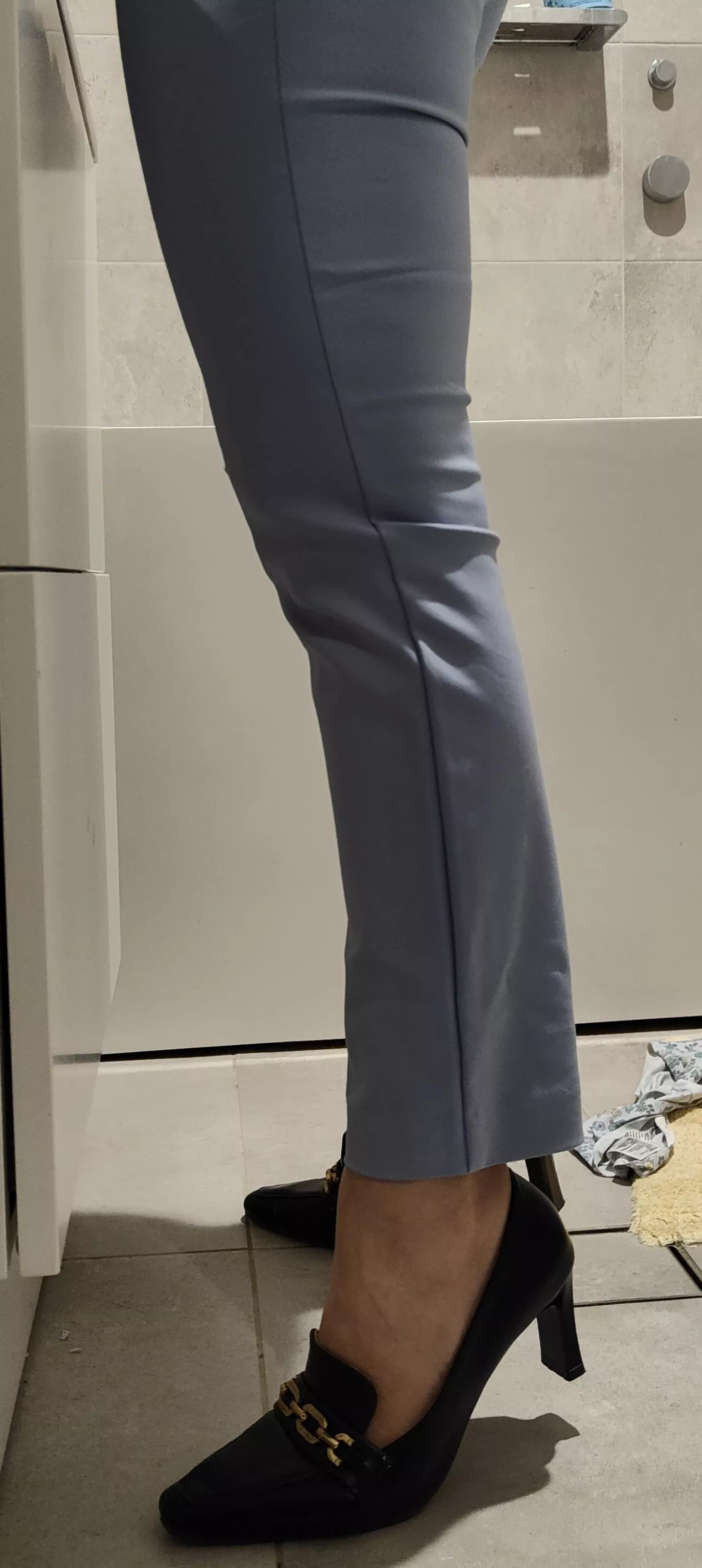 New work outfit feels sleek 😎