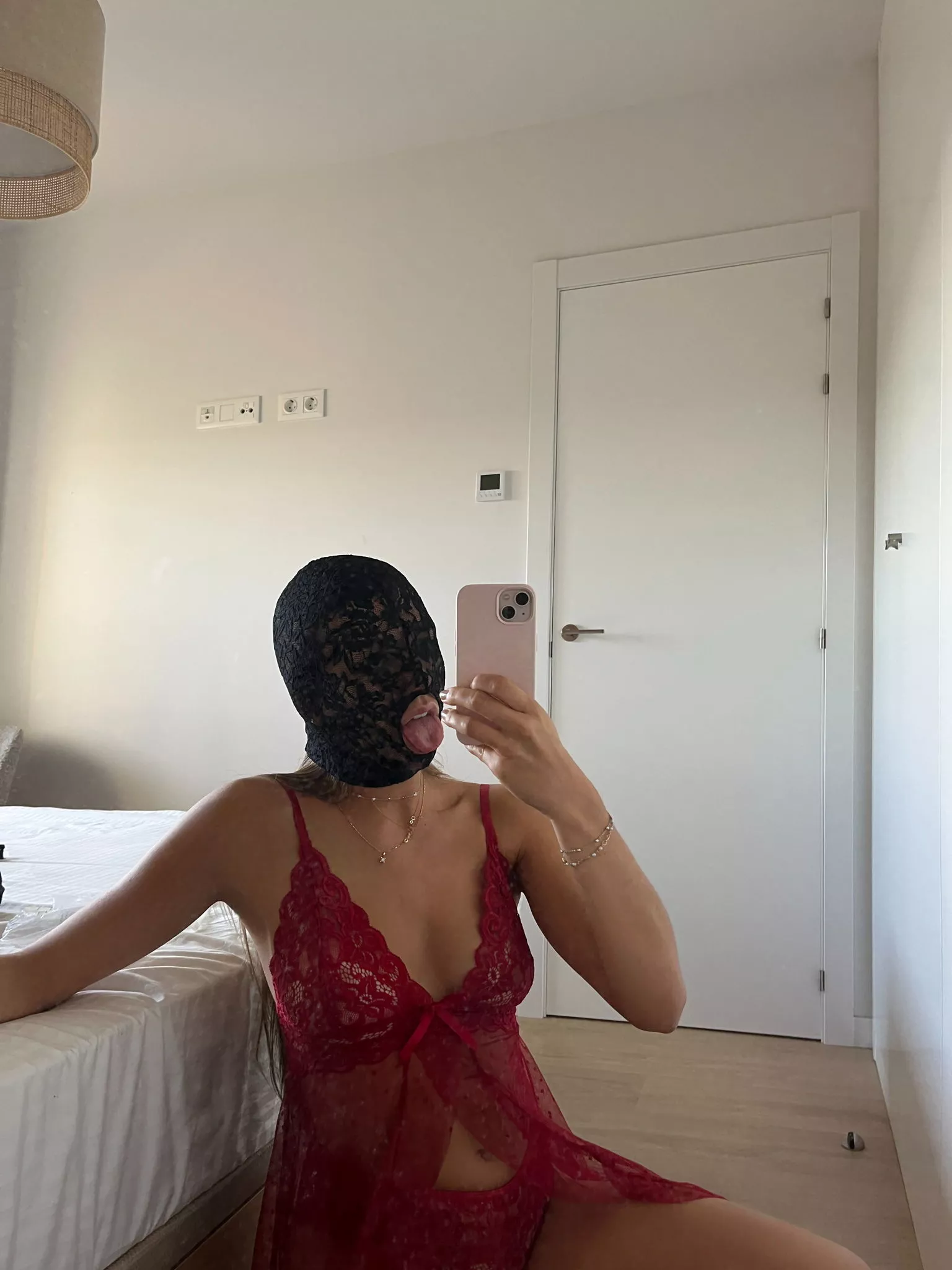 Only one hole with this mask... guess for what? 😈