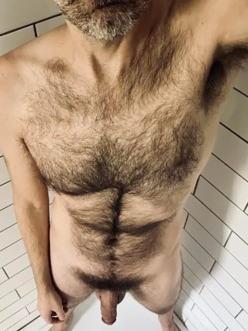 post-workout pre-shower gym selfie...