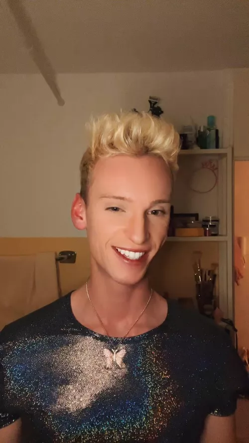 Prolly the most cheeky smile you'll ever see today