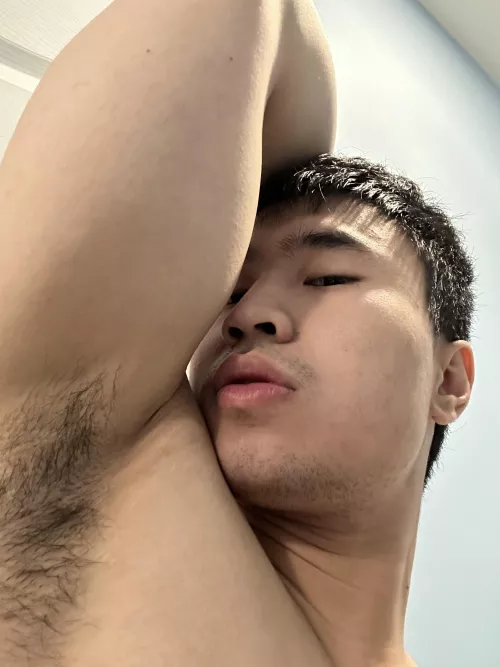 They smell gooddd after the gym 🤭