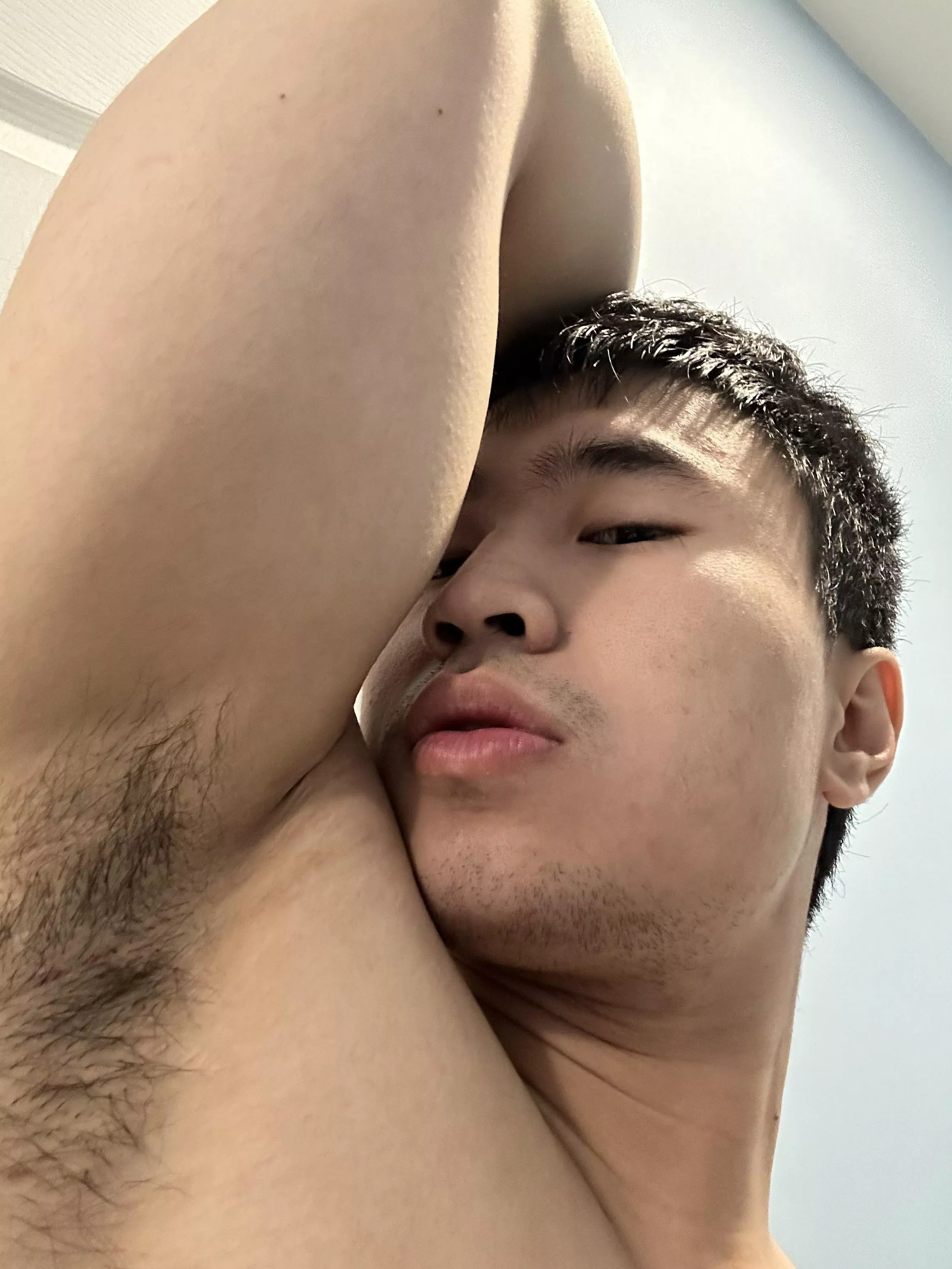 They smell gooddd after the gym 🤭