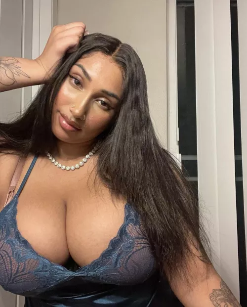 This is what Indian girls be hiding