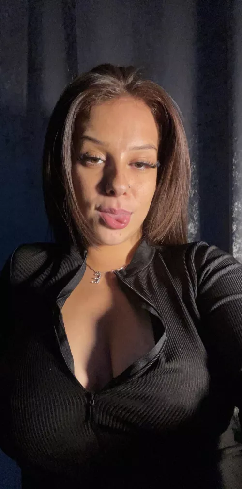 Unzip the rest to see my hidden freckles