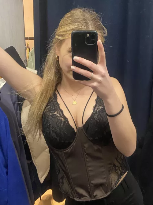 Would you fuck an 18yr old girl like me?