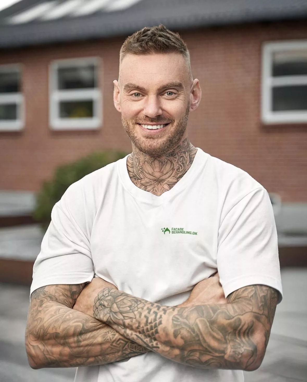 Year 2023 as a handyman, and I don't see anyone saying negative comments anymore, even if you have many tattoos. Are you experiencing it?