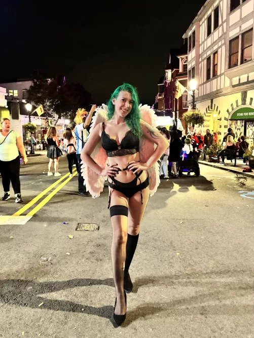 Classy Victoria's Secret Angel