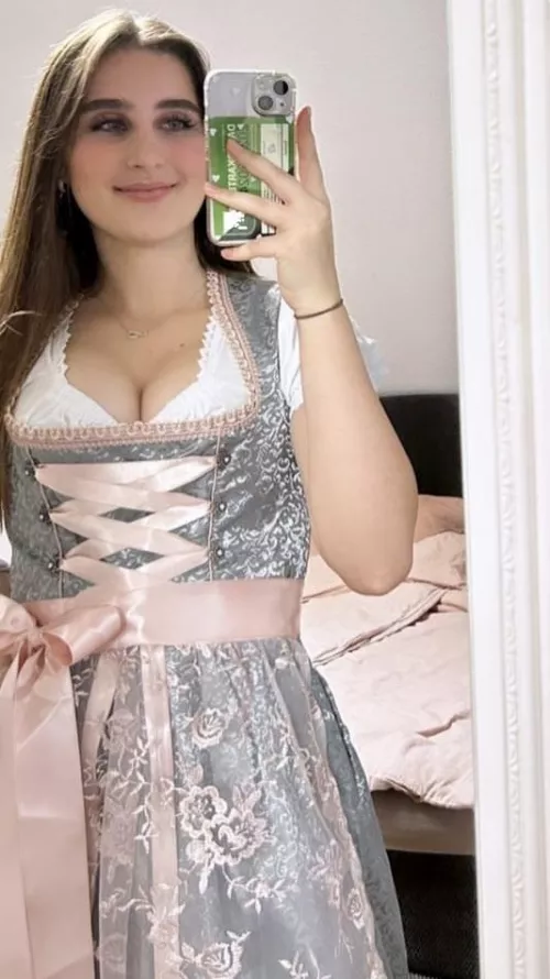 Dirndl Babe