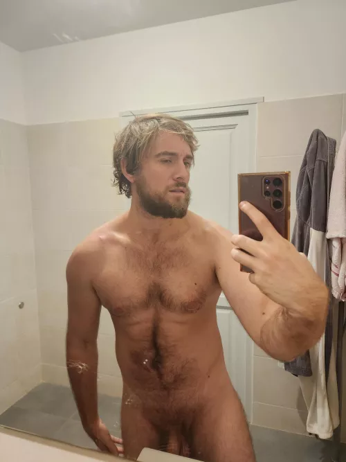 For my bros (33) I wasn't invited to any Halloween party so I think of you...