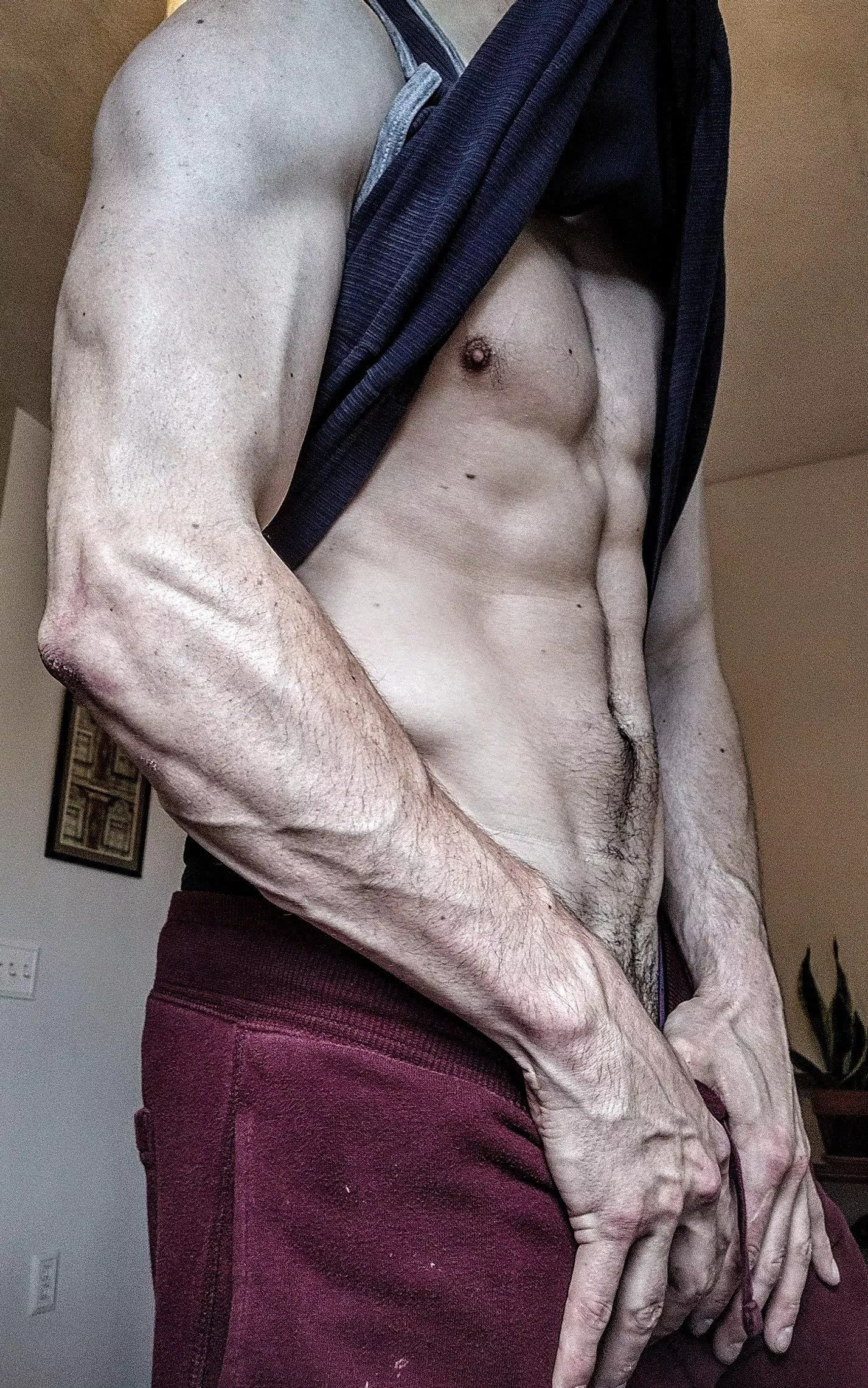 Forearms feeling veiny today 😇