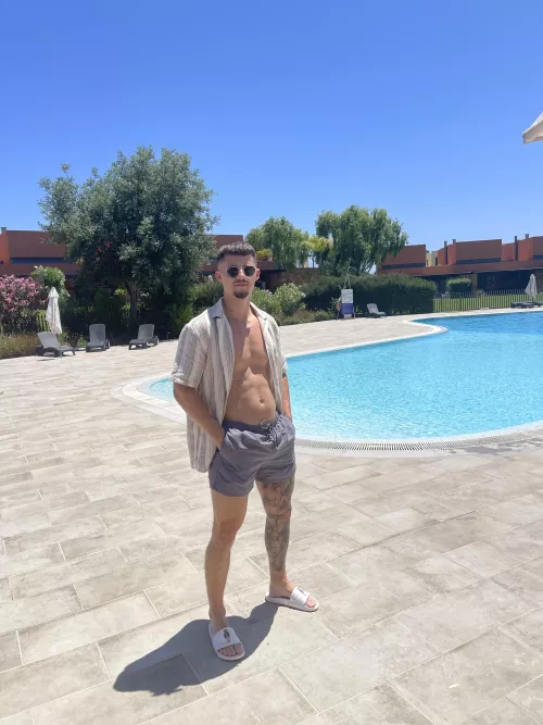 go in the pool with me