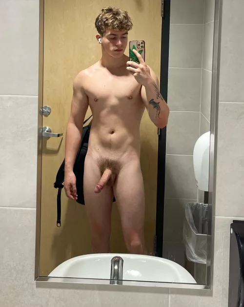 Got horny before class;) wanna join ;)