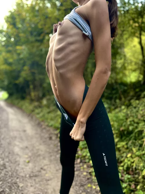 I want feel your touches on my ribbs