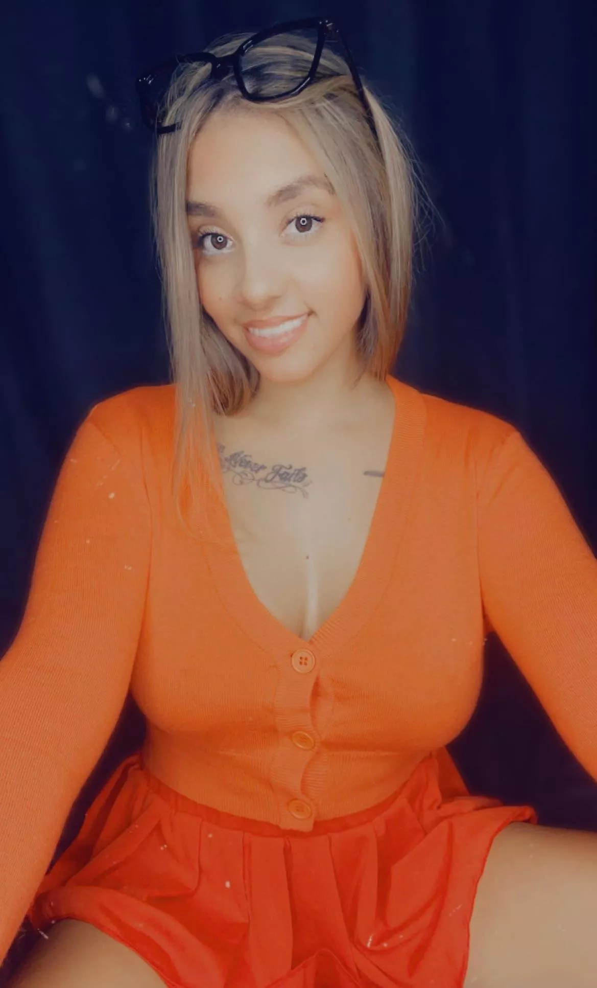 Just showing off my sexy Velma costume (and my smile)