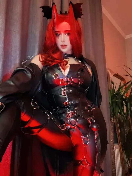 Leather leggings are the hottest