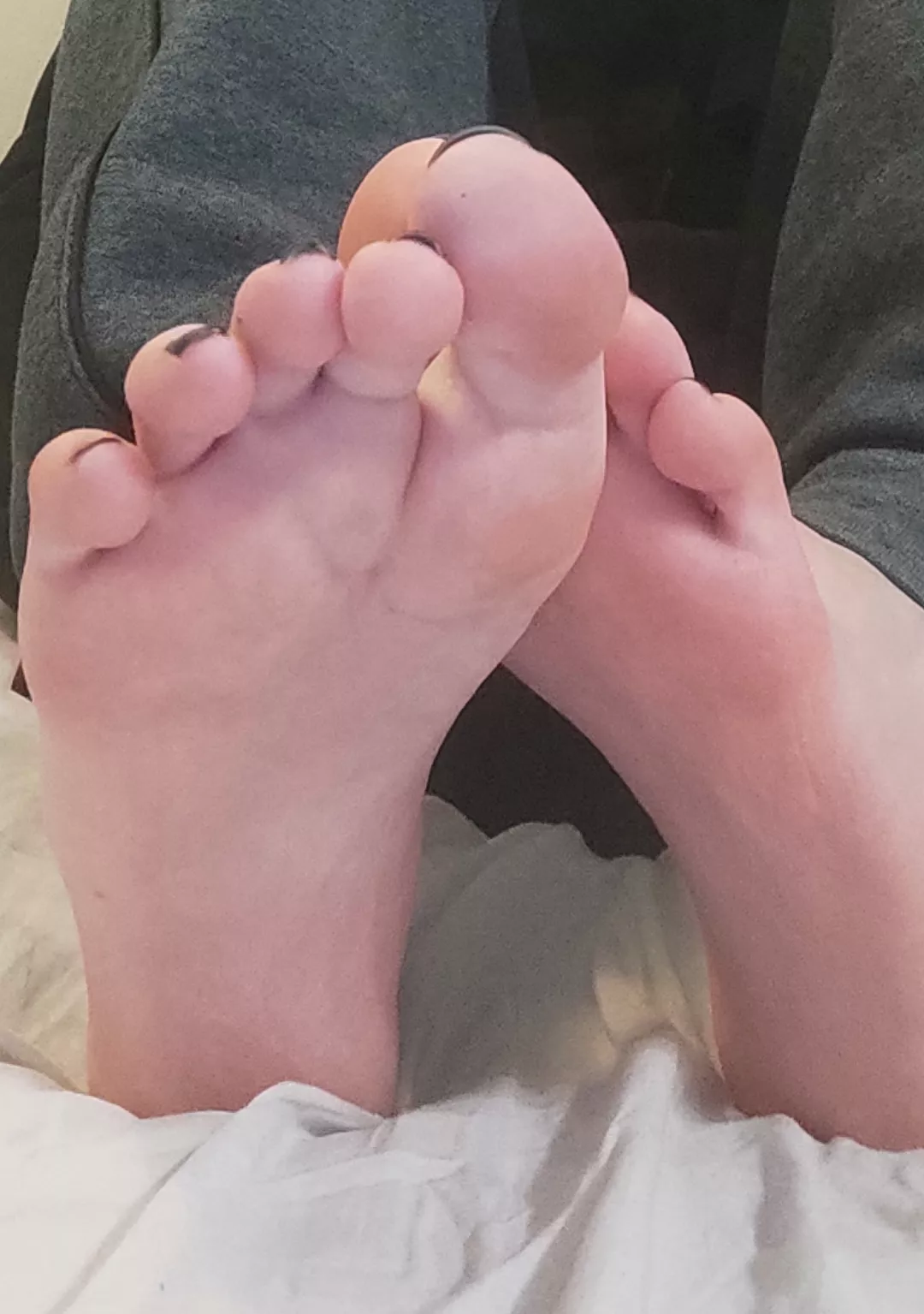 My feet are kinda cold, can i warm them up in your mouth?