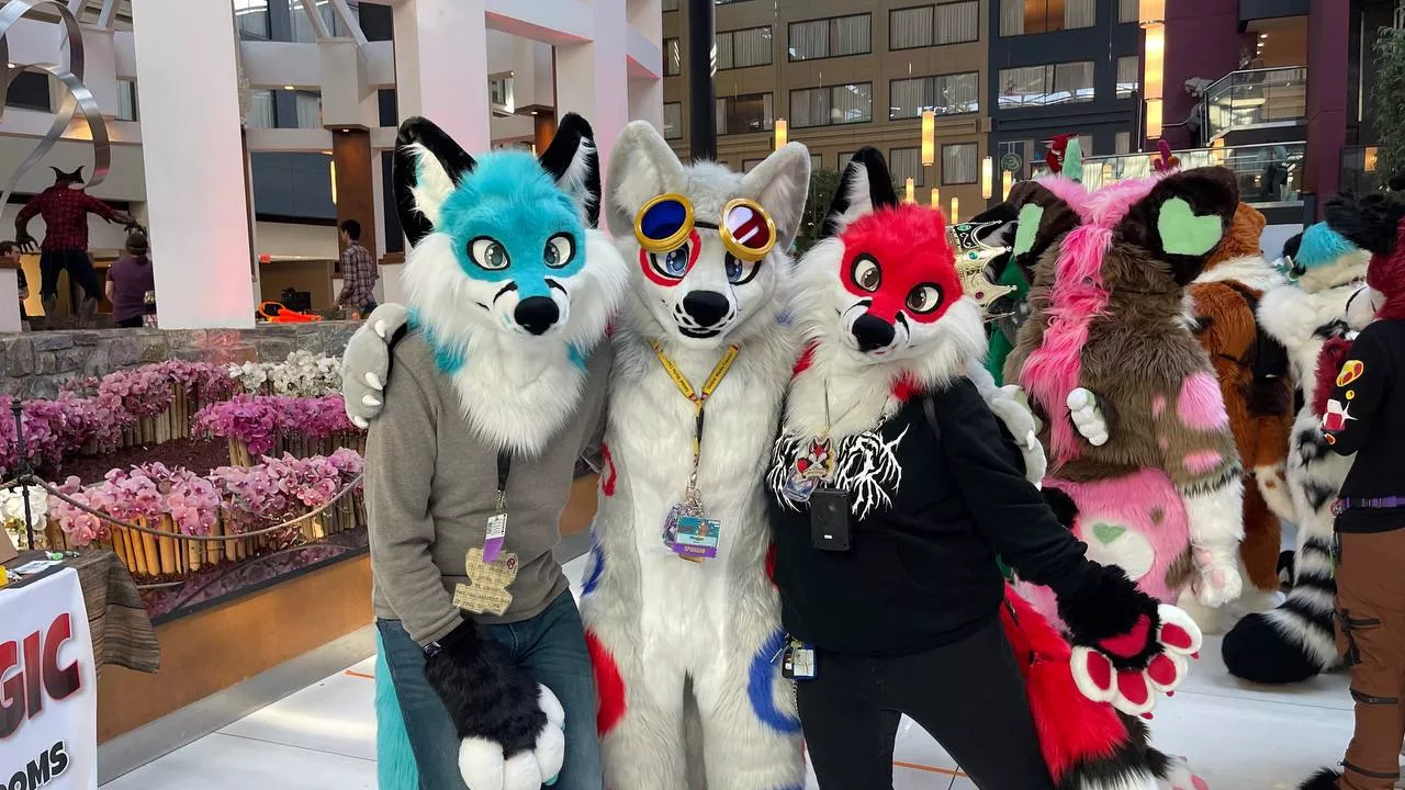 My fursuit siblings and I at Furpocalypse 2023!