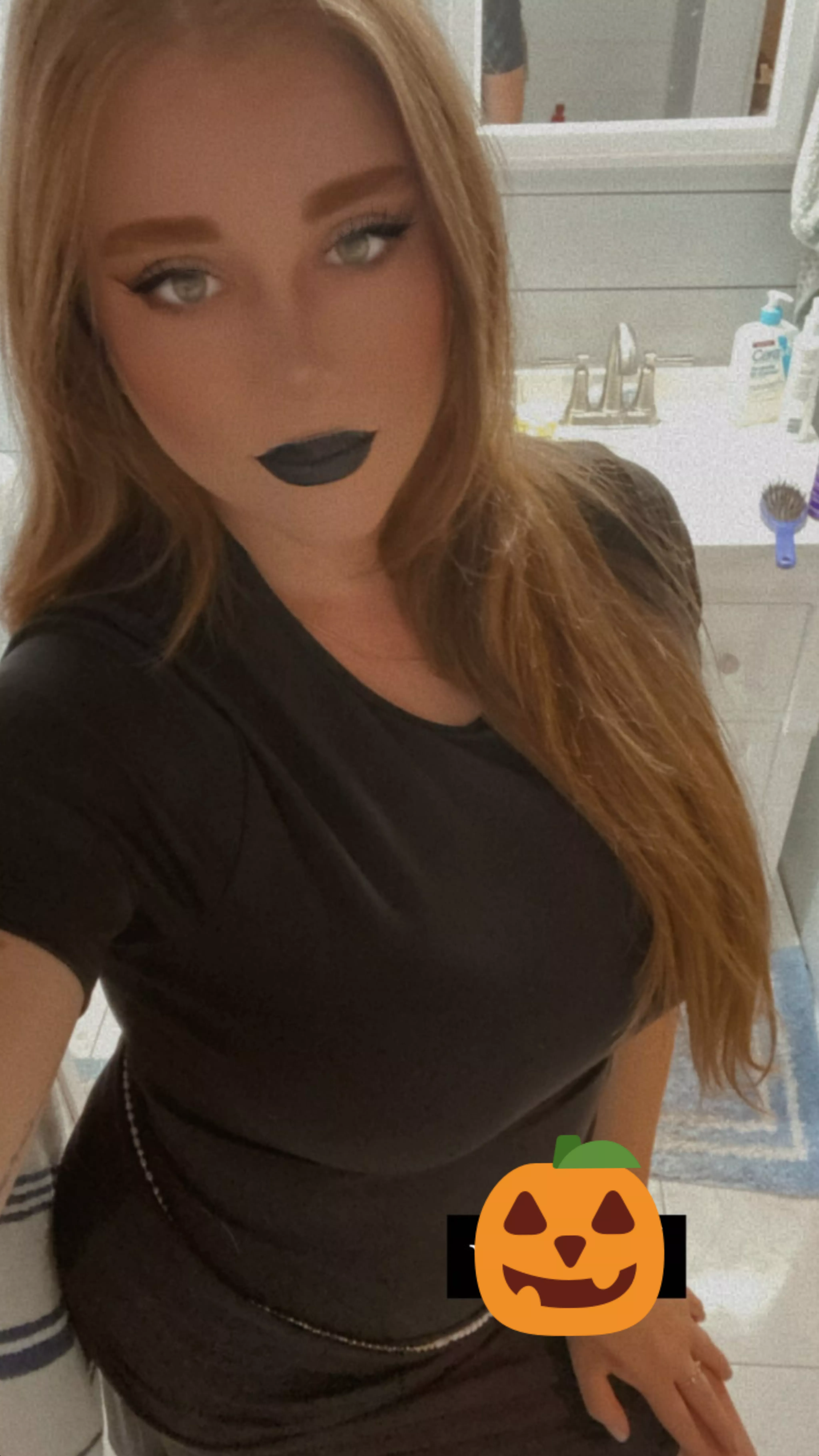 Spooky season bust 👻