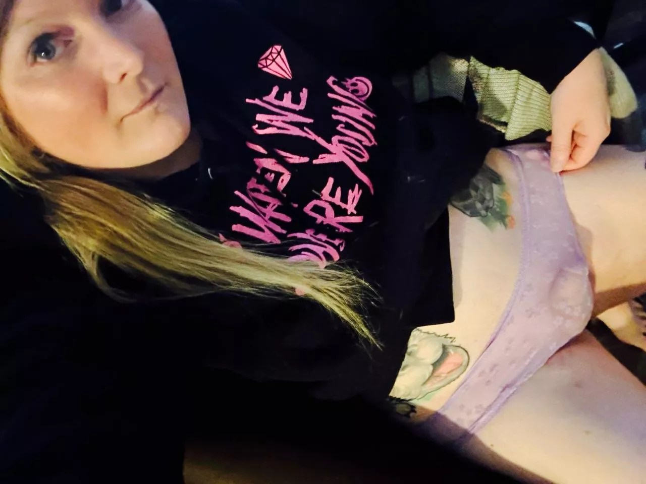 Too many mimosas. Wishing I had someone to play with 🥺