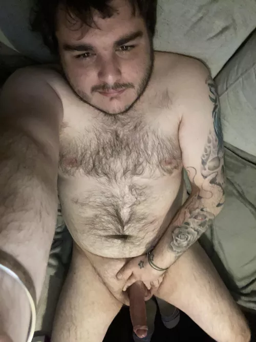 Who likes thicc hairy inked men? If you do then.. hello there ;)