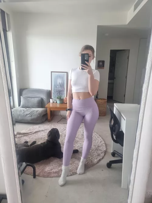 Yoga pants all day every day x