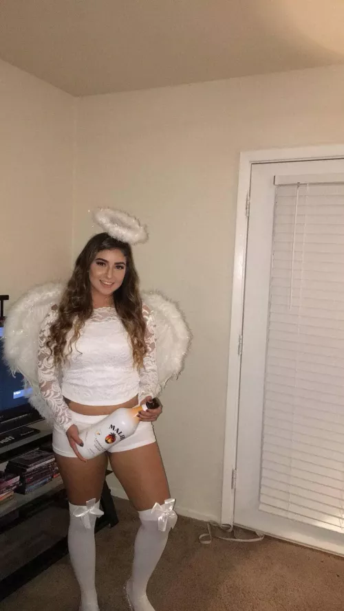 22 F Need Someone To talk to Im Bored Want to have Some Little FUn Snapp Me : judith_ro21