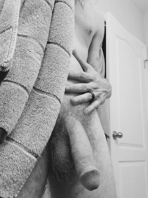 [41] Good evening y'all. Fresh out of the shower. How was your day?