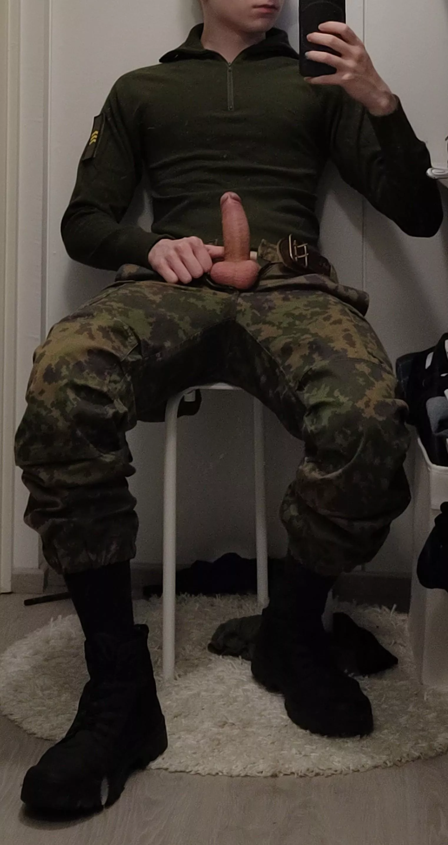 army twink at your service😈🍆