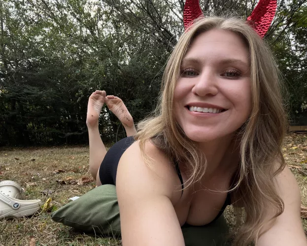 Cutie devil posing ;)