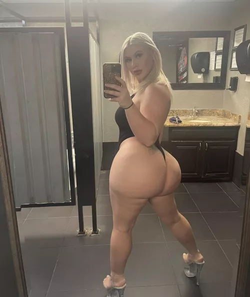 Dump truck pawg booty