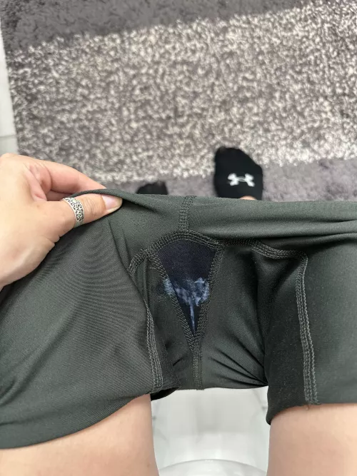 Forgot to wear panties