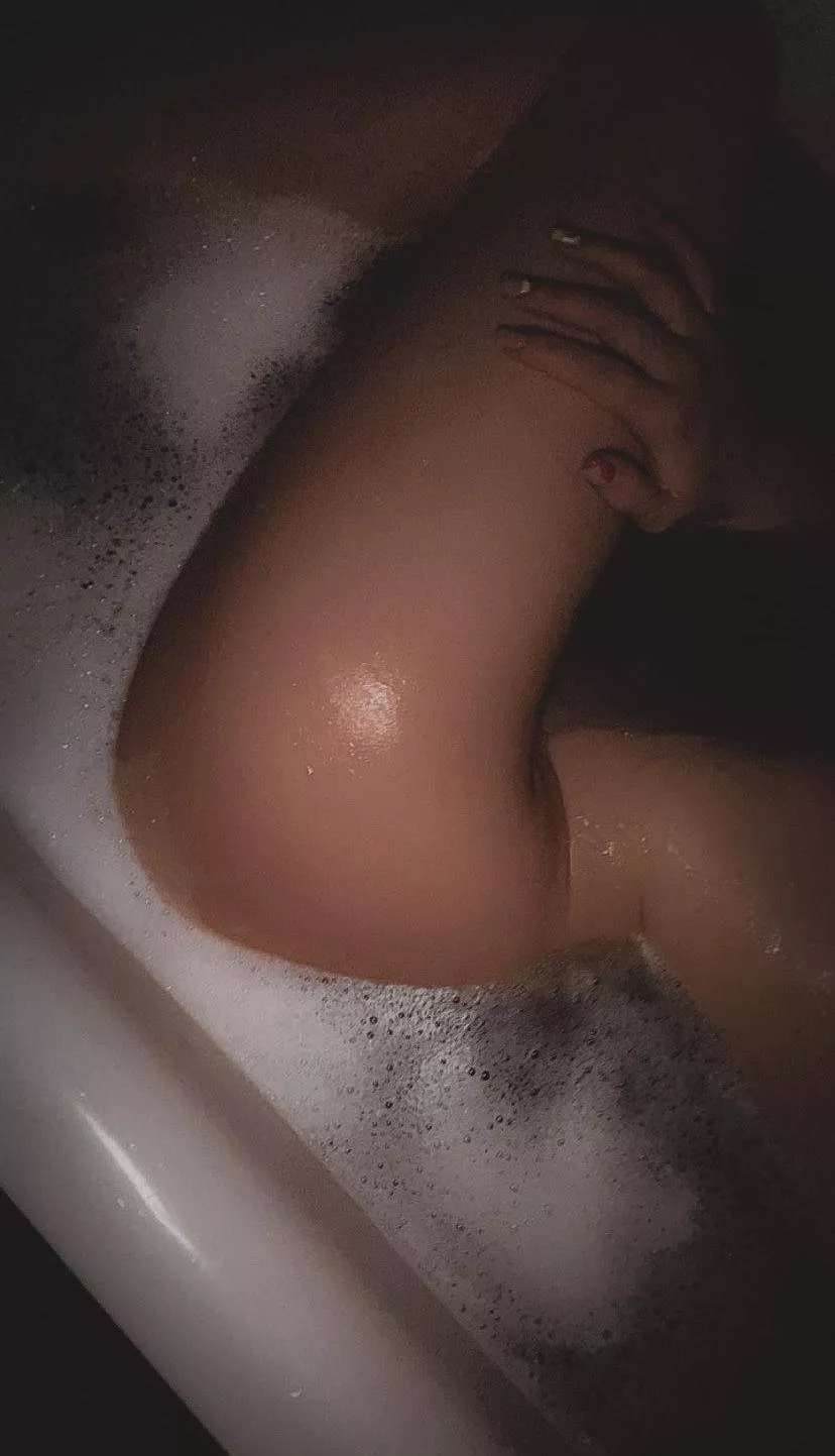 I'm having a foam party tonight 😋