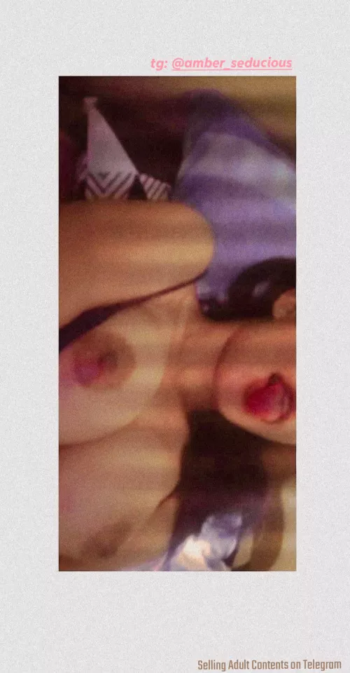 Let me lick your balls babe 😋