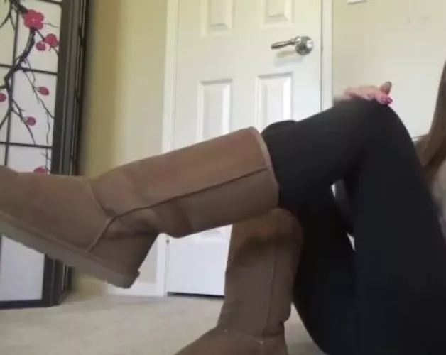 photo shoot requests!! (free, uggs only)