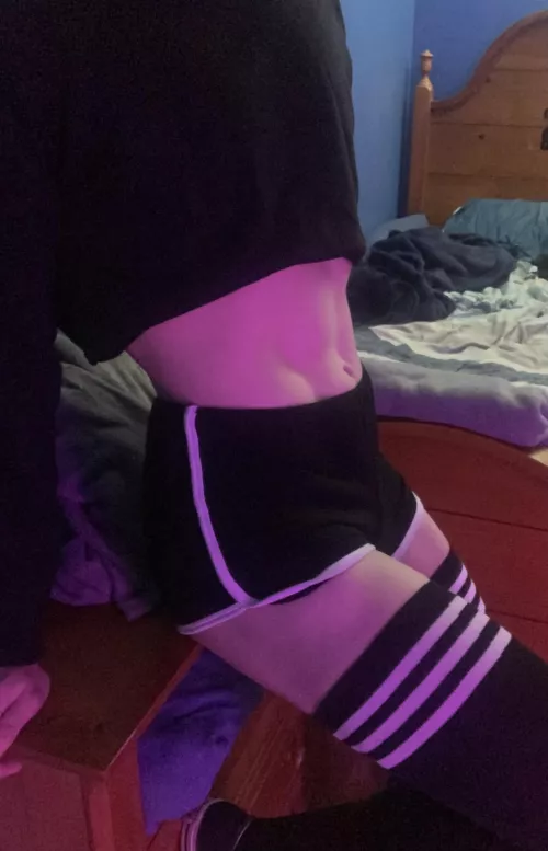 Say hi if you think I look cute 🩵