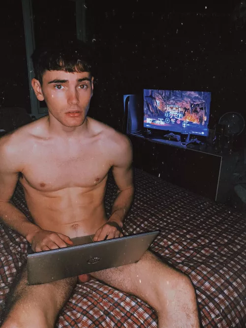 Stop interrupting my work for non sexual acts😩