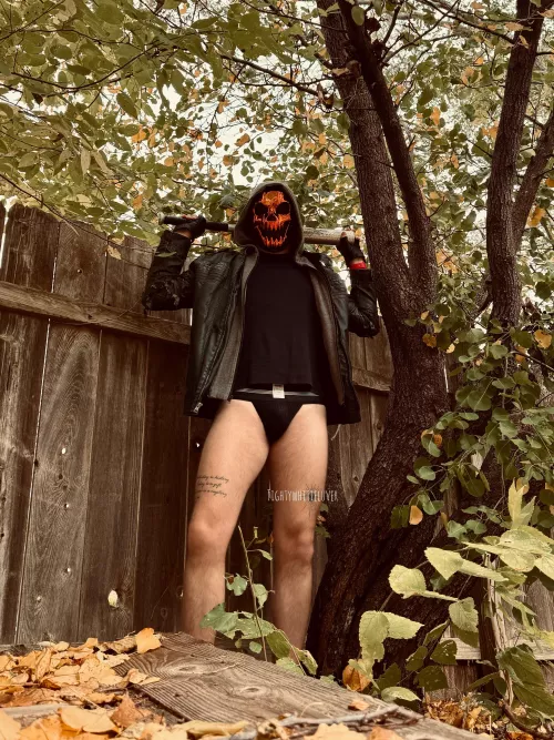 Time to “Purge” those boxers boys. Don’t make me tell you again!