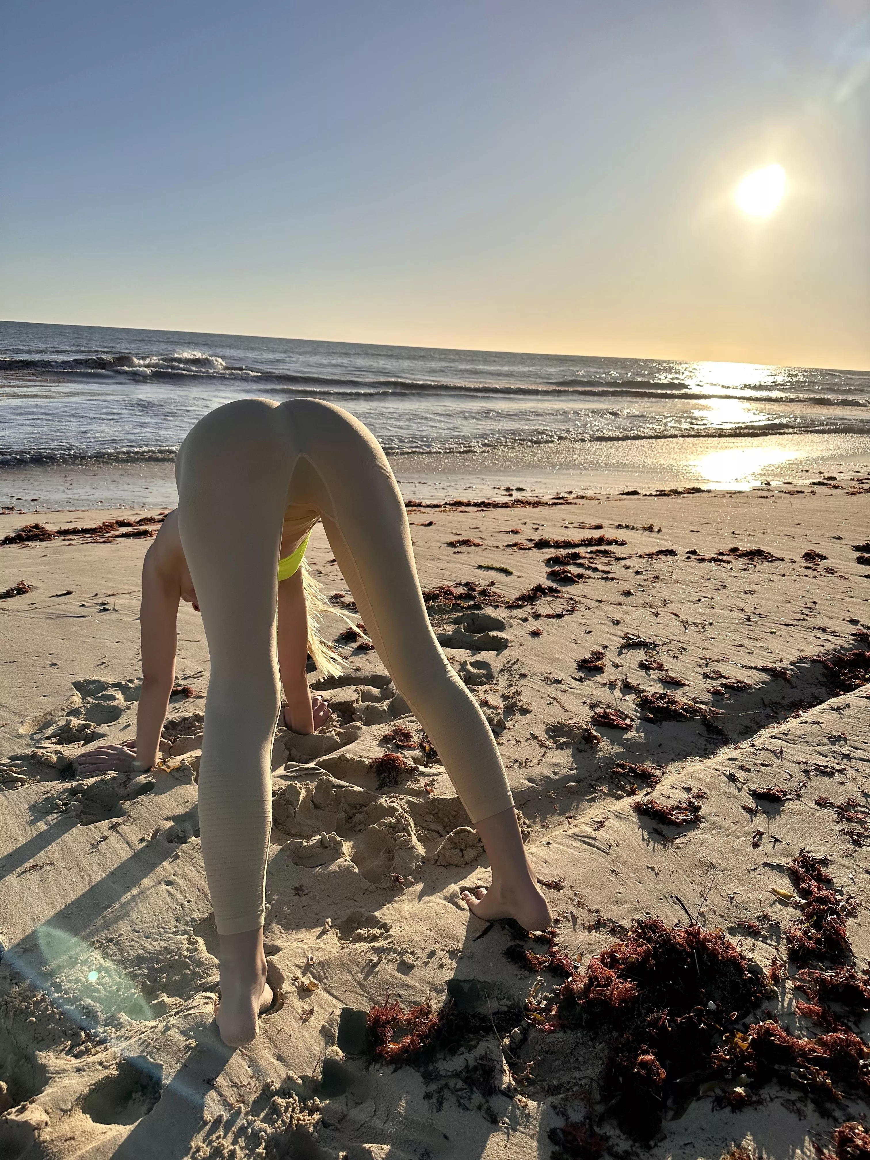 As the sunsets, my love for you rises