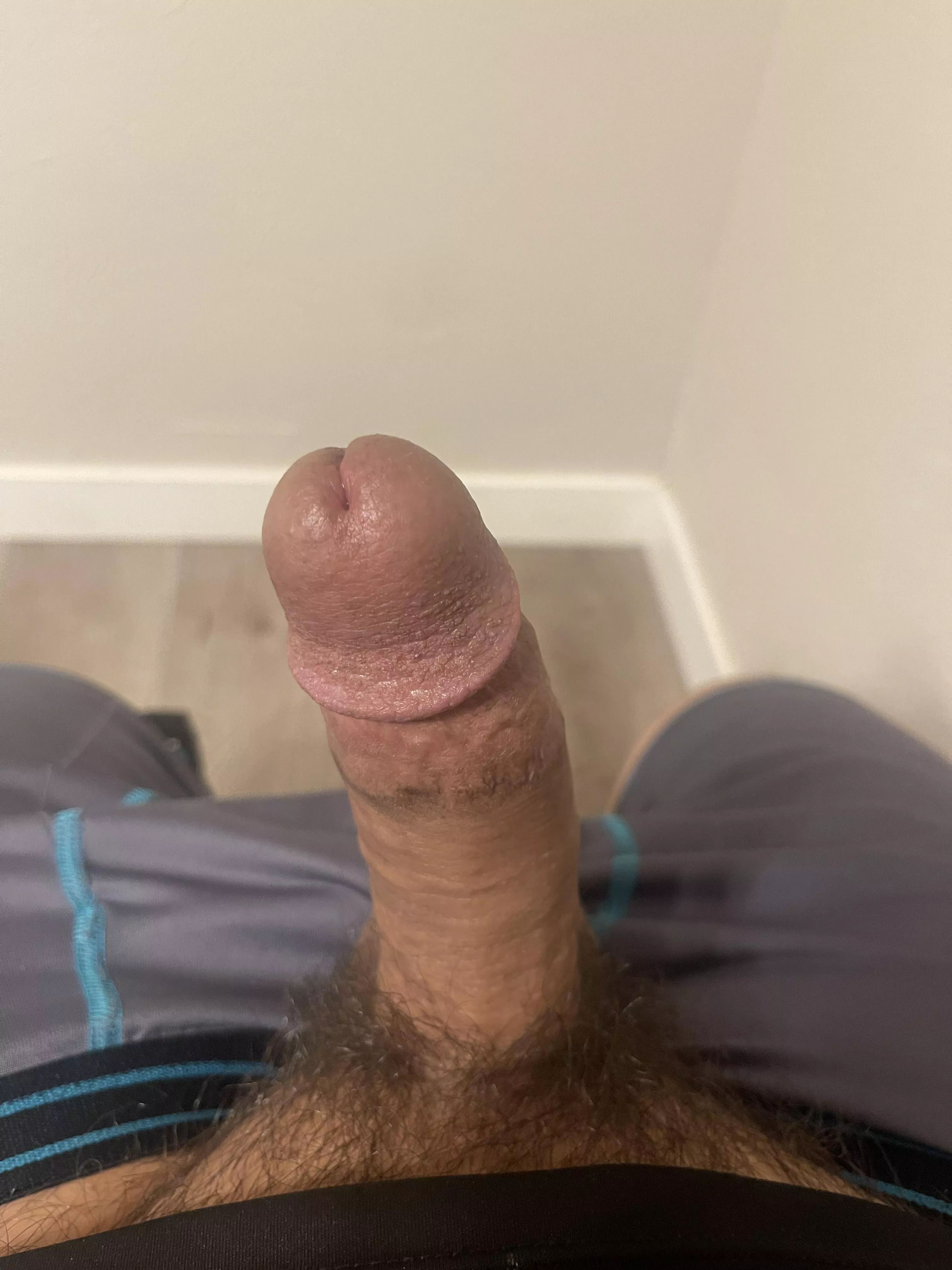 Best way for chubby guys to take the picture?