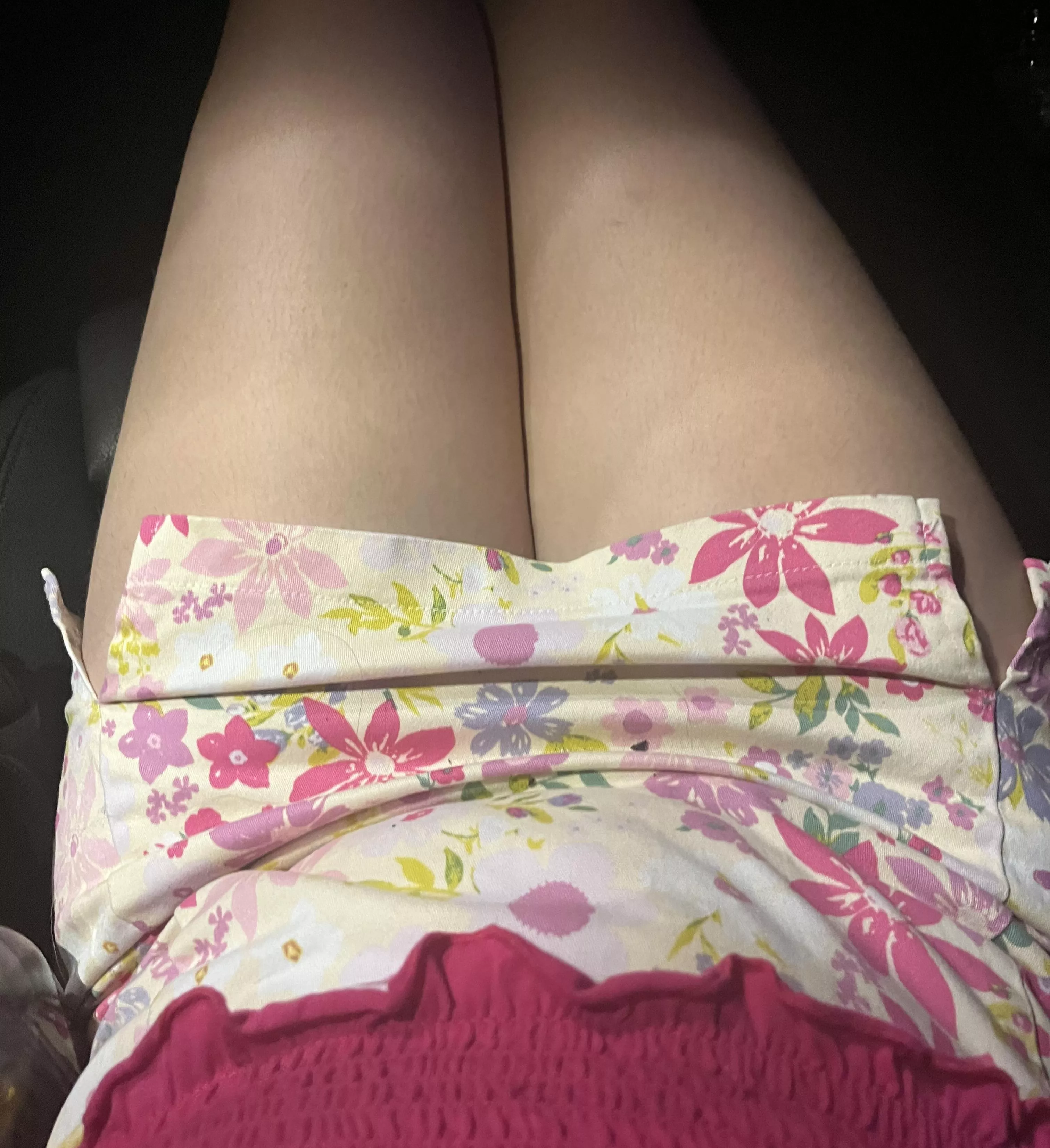 Do you like mini skirts?