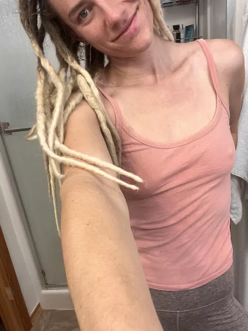 Enjoy my natural face and natural tits