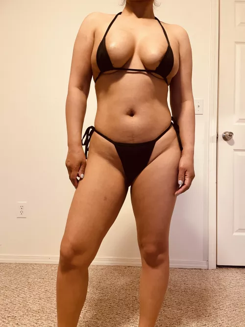 (F)40 Asian mommy with micro bikini