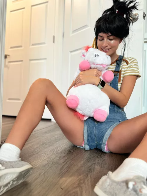 Happy Halloween 🎃 “ITS SO FLUFFFY, IM GONNA DIEEEE” 🦄