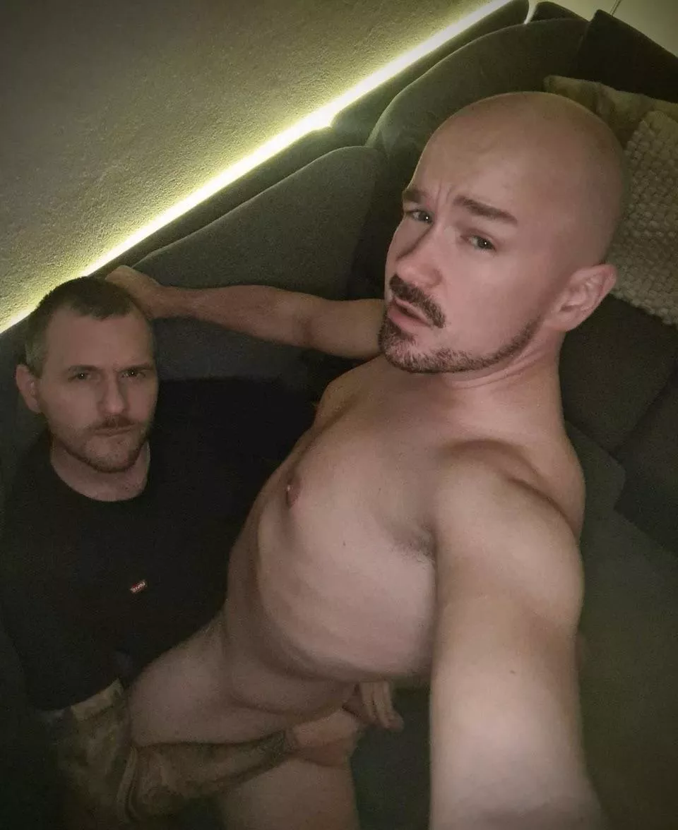 Hi guys 😎😈 wanna ride?