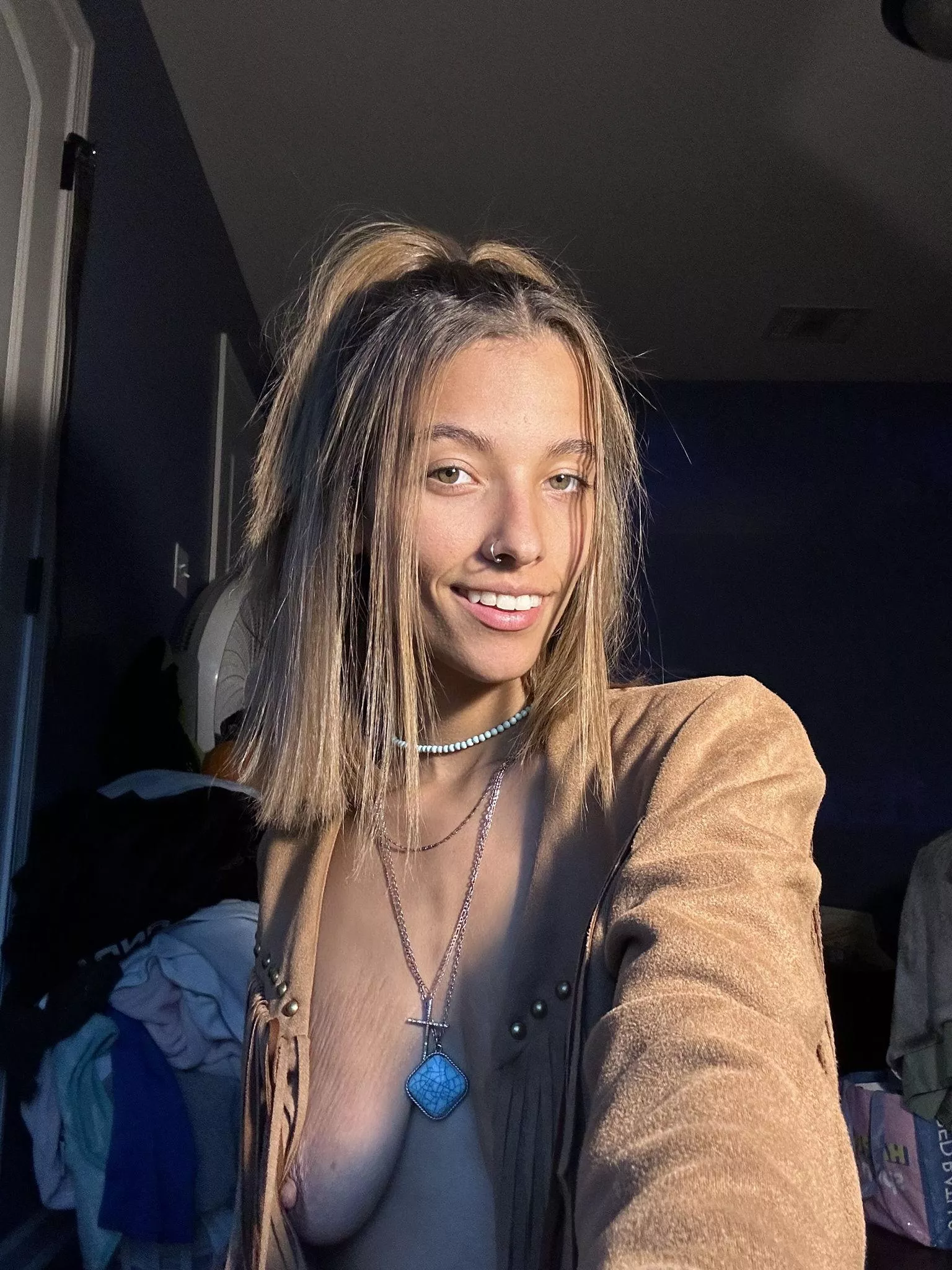 How come a lottaold menhate petite latinas?