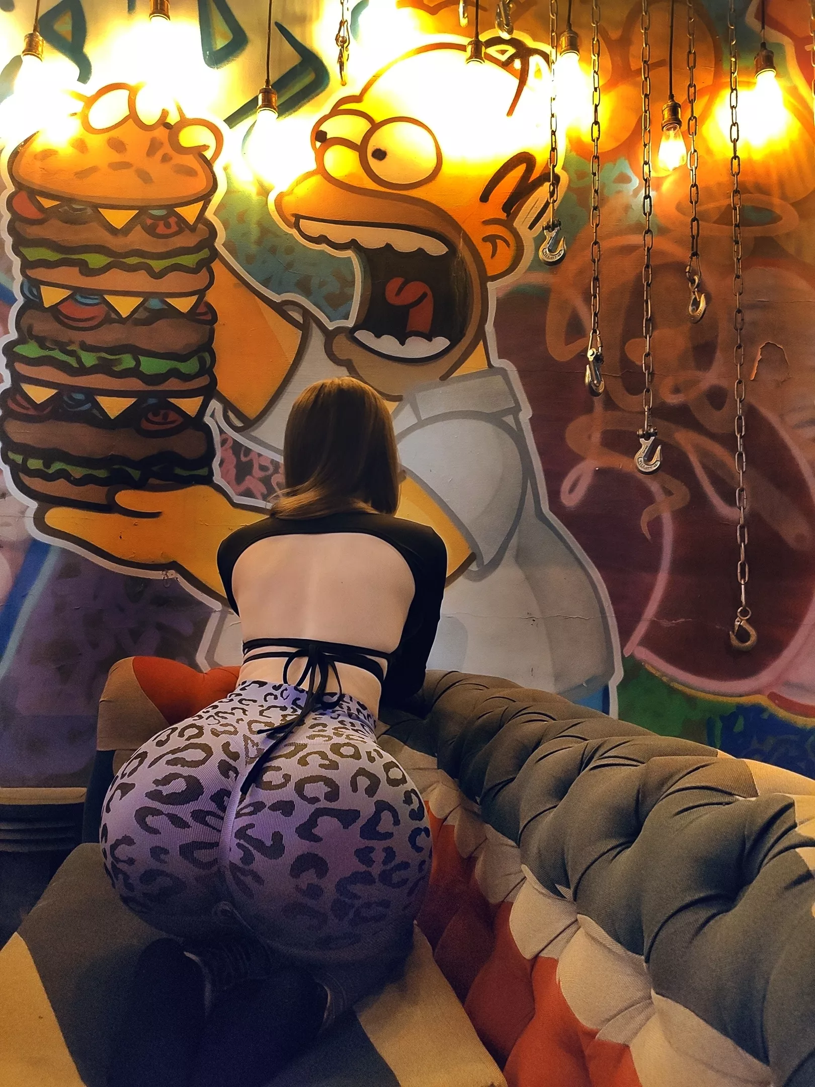 I need someone who will look at my ass like Homer looks at a burger [f]