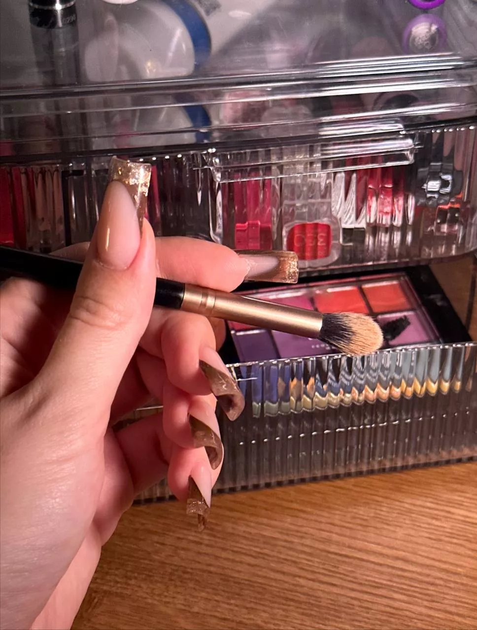 i want to put my long nails in your mouth