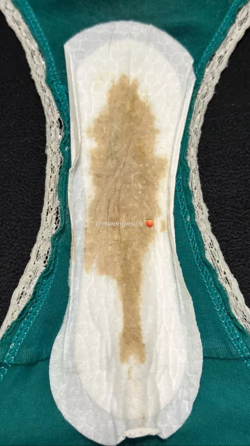 If only you could get a sniff of this liner soaked with my juices. Who likes it extra fragrant and musky?