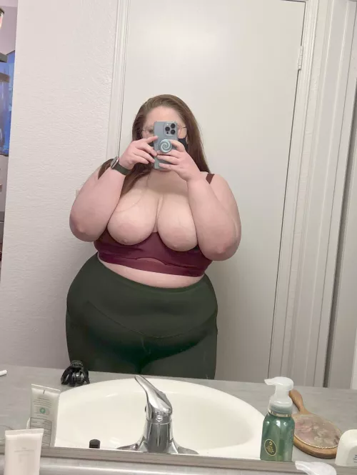 I’m dressing up as your girlfriend this year 🎃👻