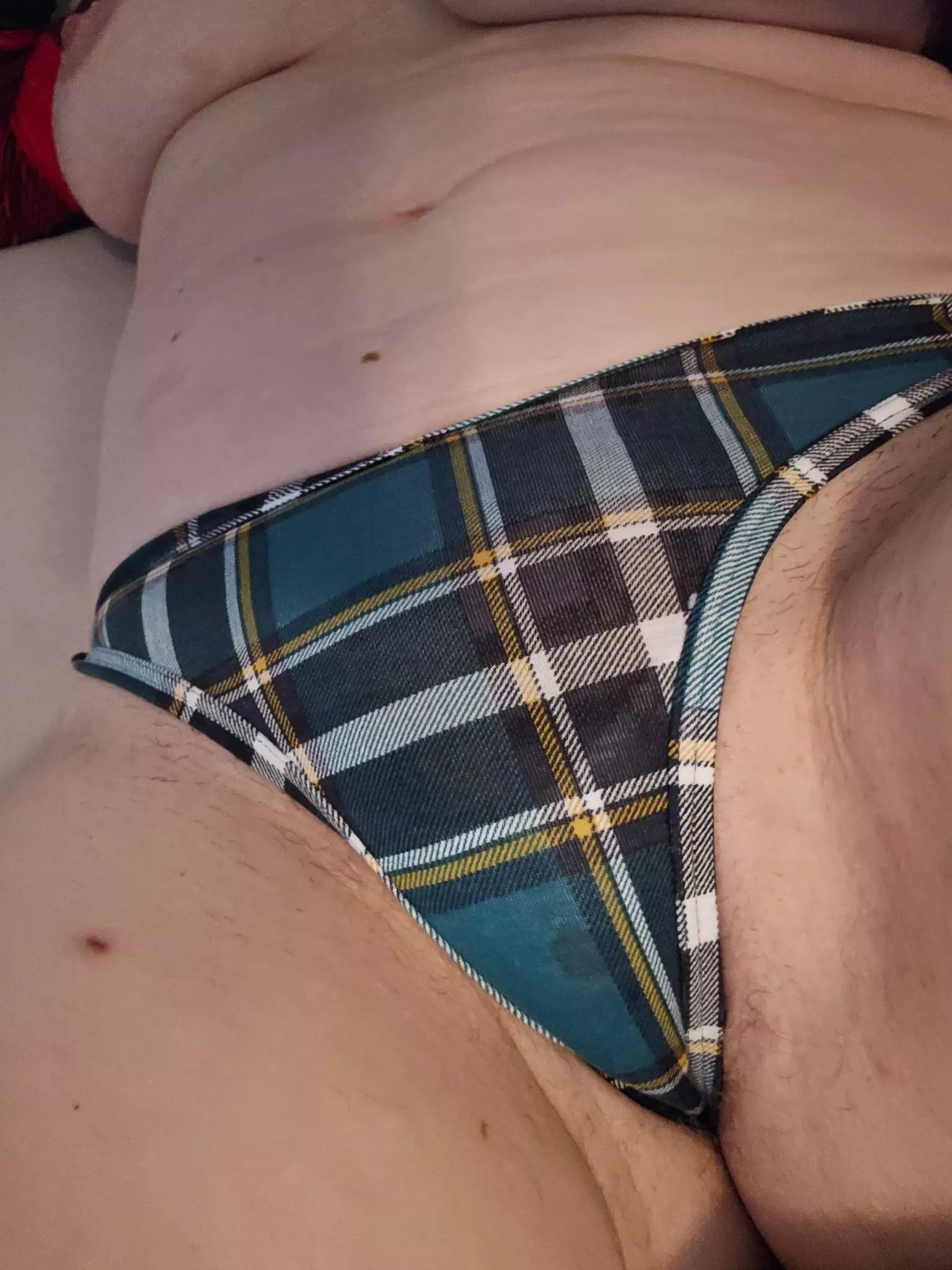 Just a little MILF wetspot for your humpday! 42F